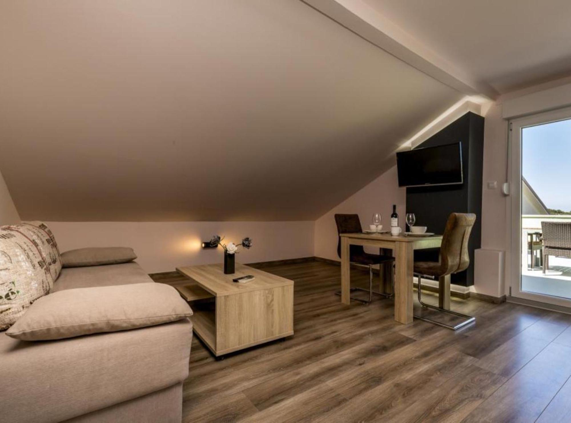 Pansion Belvedere Mali Lošinj Extérieur photo